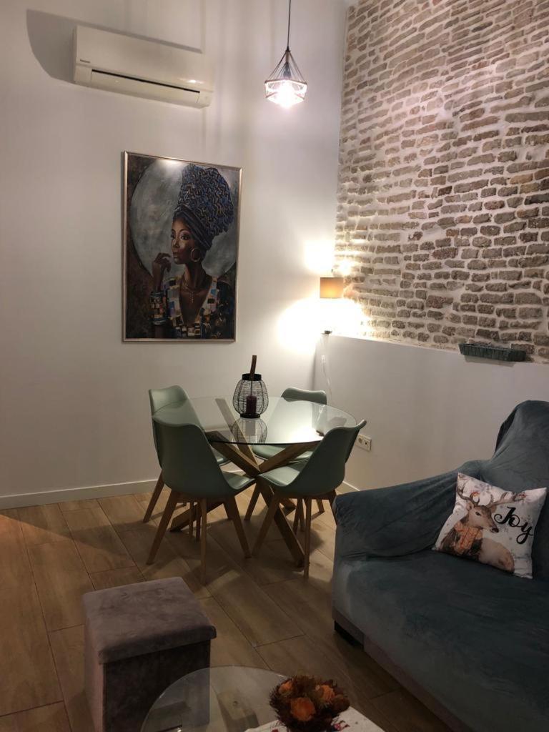 Estudio Centrico En Punonrostro Севиля Екстериор снимка